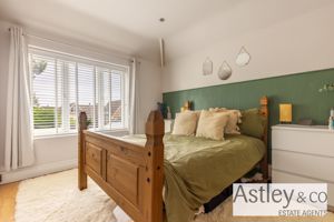 bed2- click for photo gallery